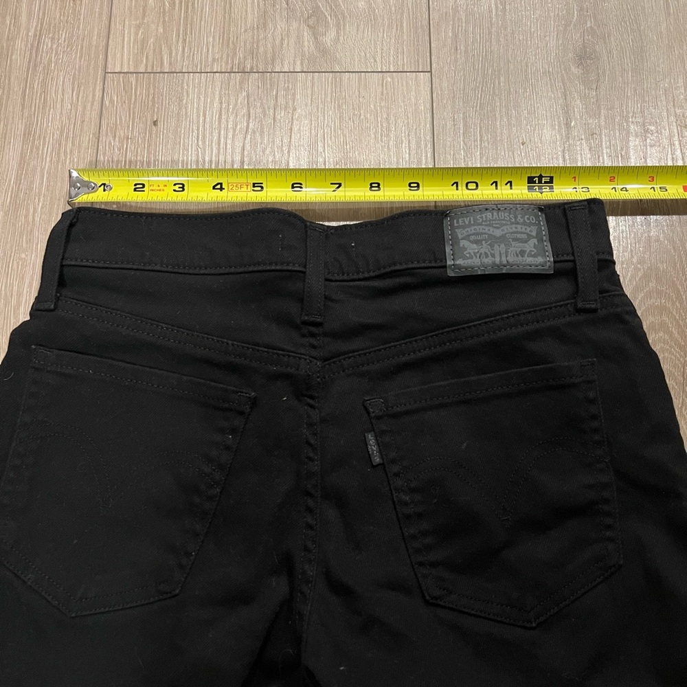 Levi’s Black Mid Length Shorts Size 27 - Picture 6 of 6